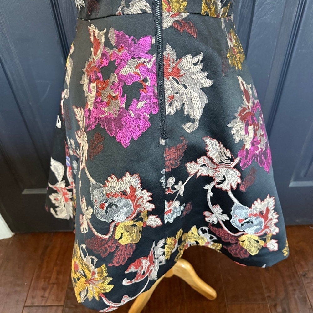 Alice + Olivia Mollie Deep V Box Dress Brocade Floral Jacquard S - Picture 5 of 9